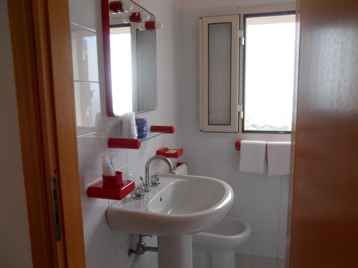 Hotel Coppa Di Cielo Пешичи Екстериор снимка